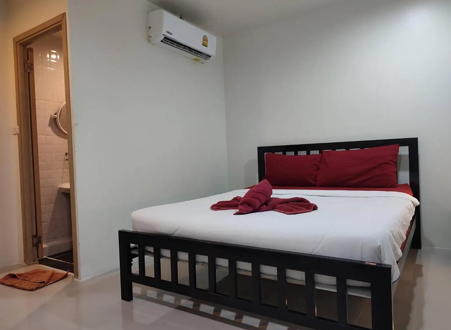 Kitty Guesthouse Phi Phi Don 0*,  Thailand