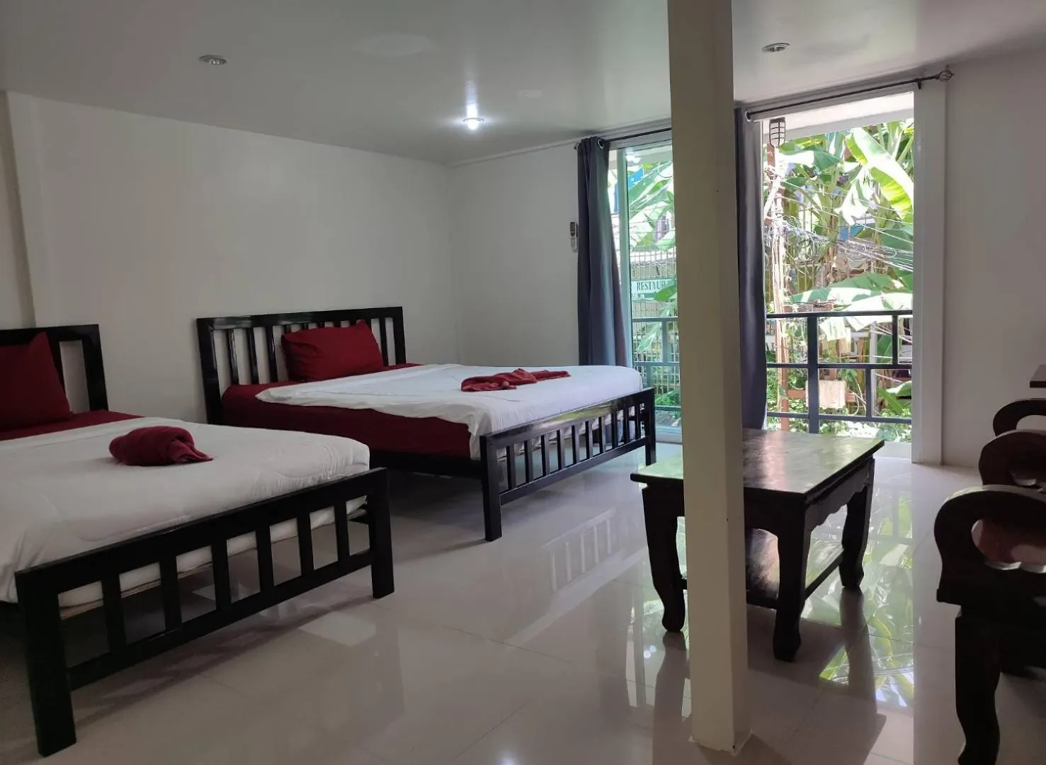 Kitty Guesthouse Phi Phi Don