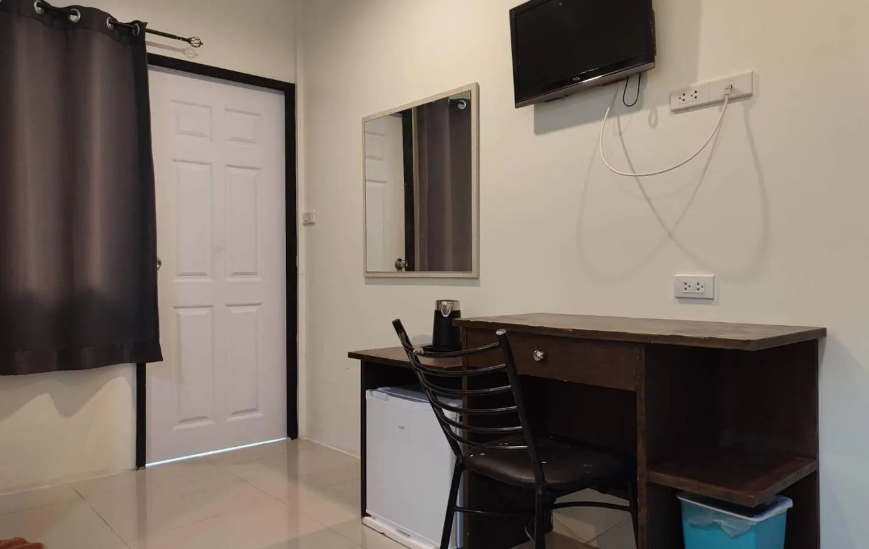 Kitty Guesthouse Phi Phi Don Hotel