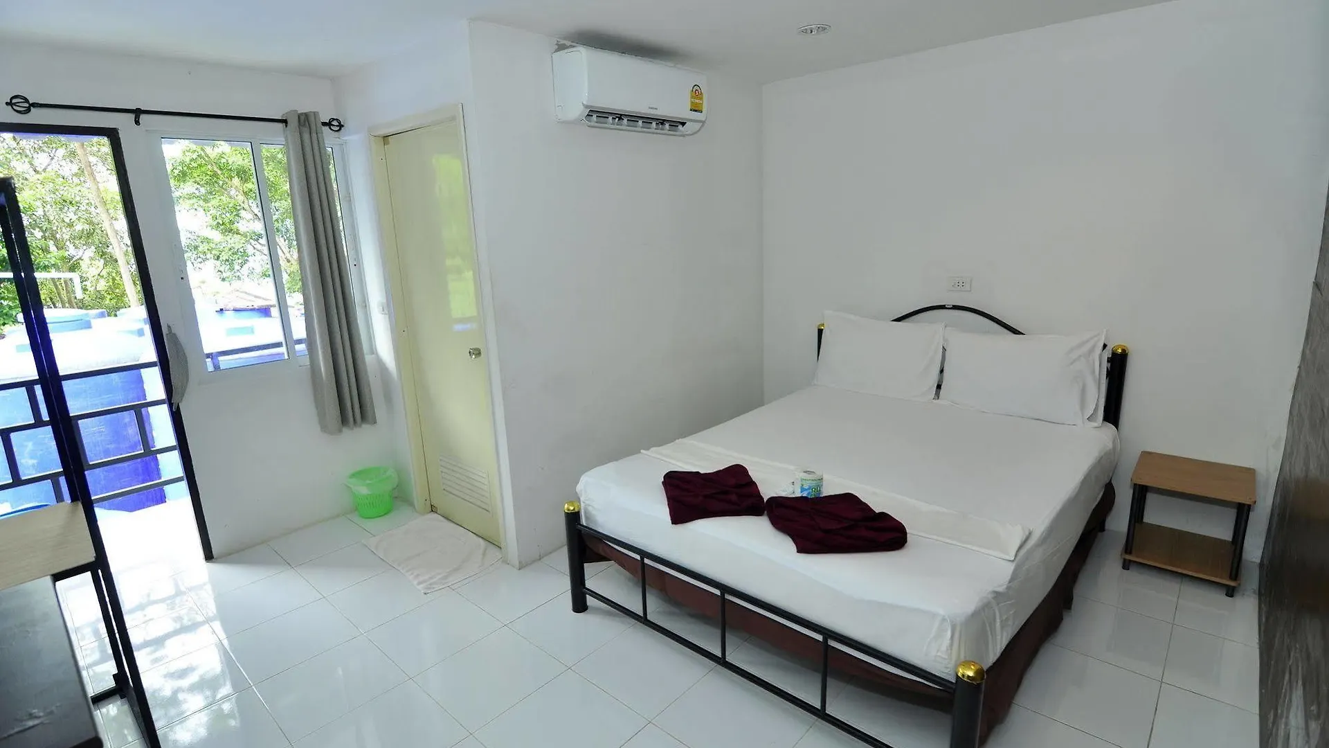 Kitty Guesthouse Phi Phi Don 0*,  Thailand